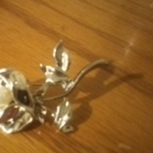 Flower pin - Picture 3 of 4